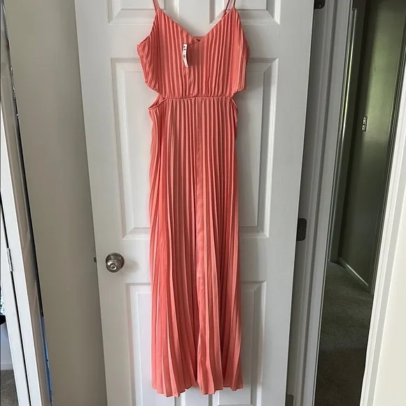 NWOT Express Coral and Pink Pleated Gown for Weddings - Picture 4 of 7